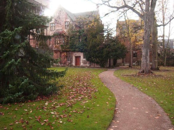 the campus of university of oxford at autumn